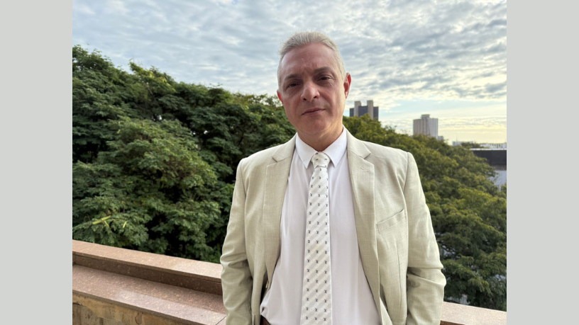 Enquadramento fiscal de microgrids comunitárias e esquemas tarifários para autoconsumo coletivo analisados por Leonardo Manzan Leonardo Manzan destaca que microgrids demandam regras fiscais próprias para garantir justiça tarifária e viabilidade operacional.